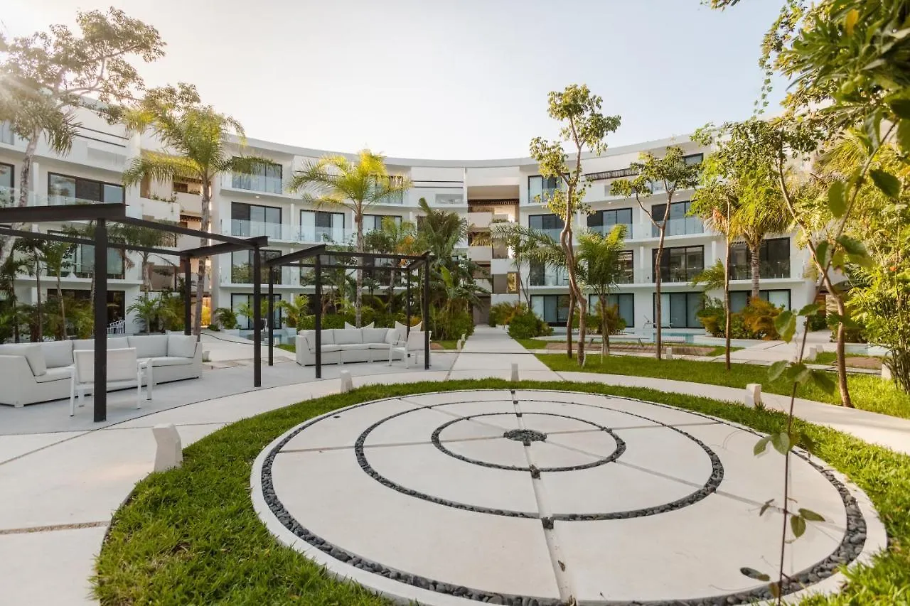 Your Place In Town With Pool, Coworking And Gym Located At Central Park Lagunas Tulum Apartment