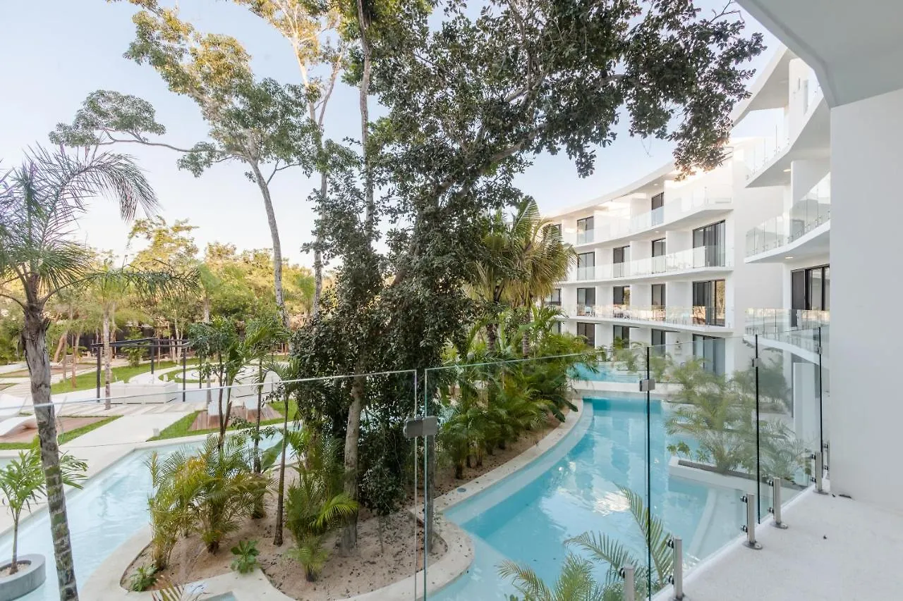 Your Place In Town With Pool, Coworking And Gym Located At Central Park Lagunas Tulum